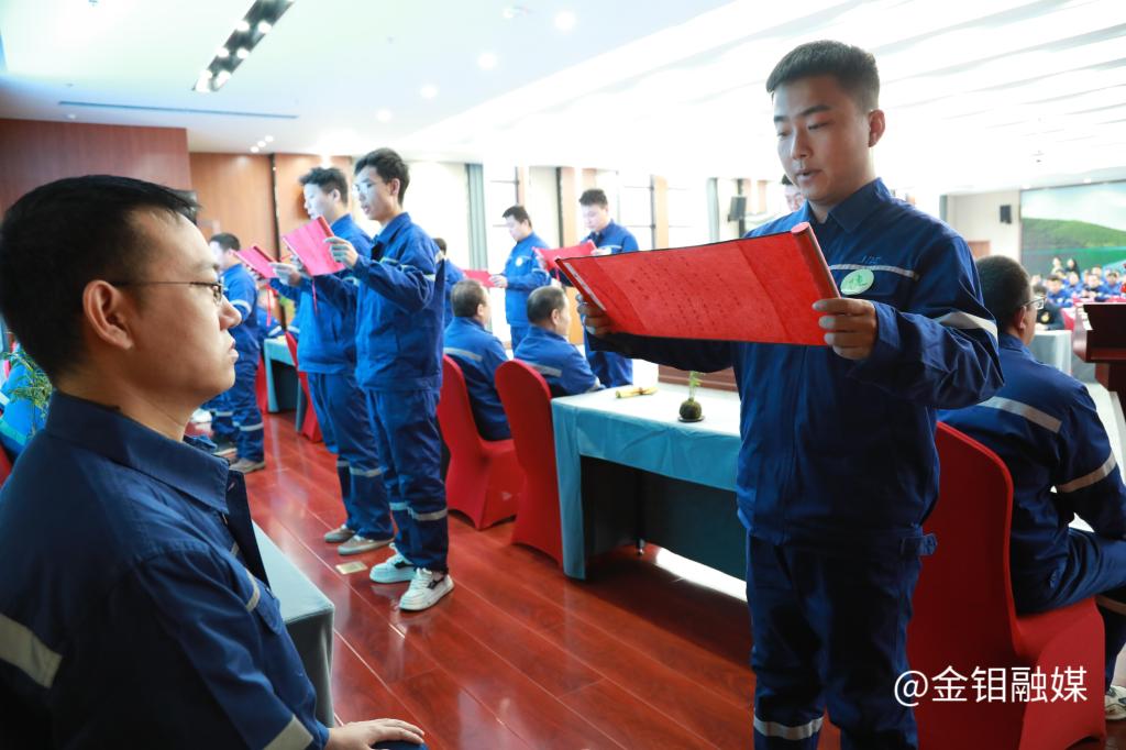 20241226-师带徒.jpg