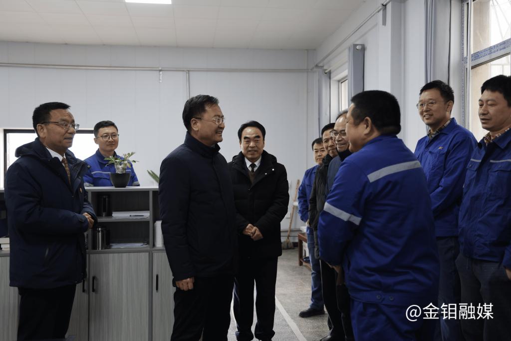 20210130-严平看望劳模王国顺_new.jpg